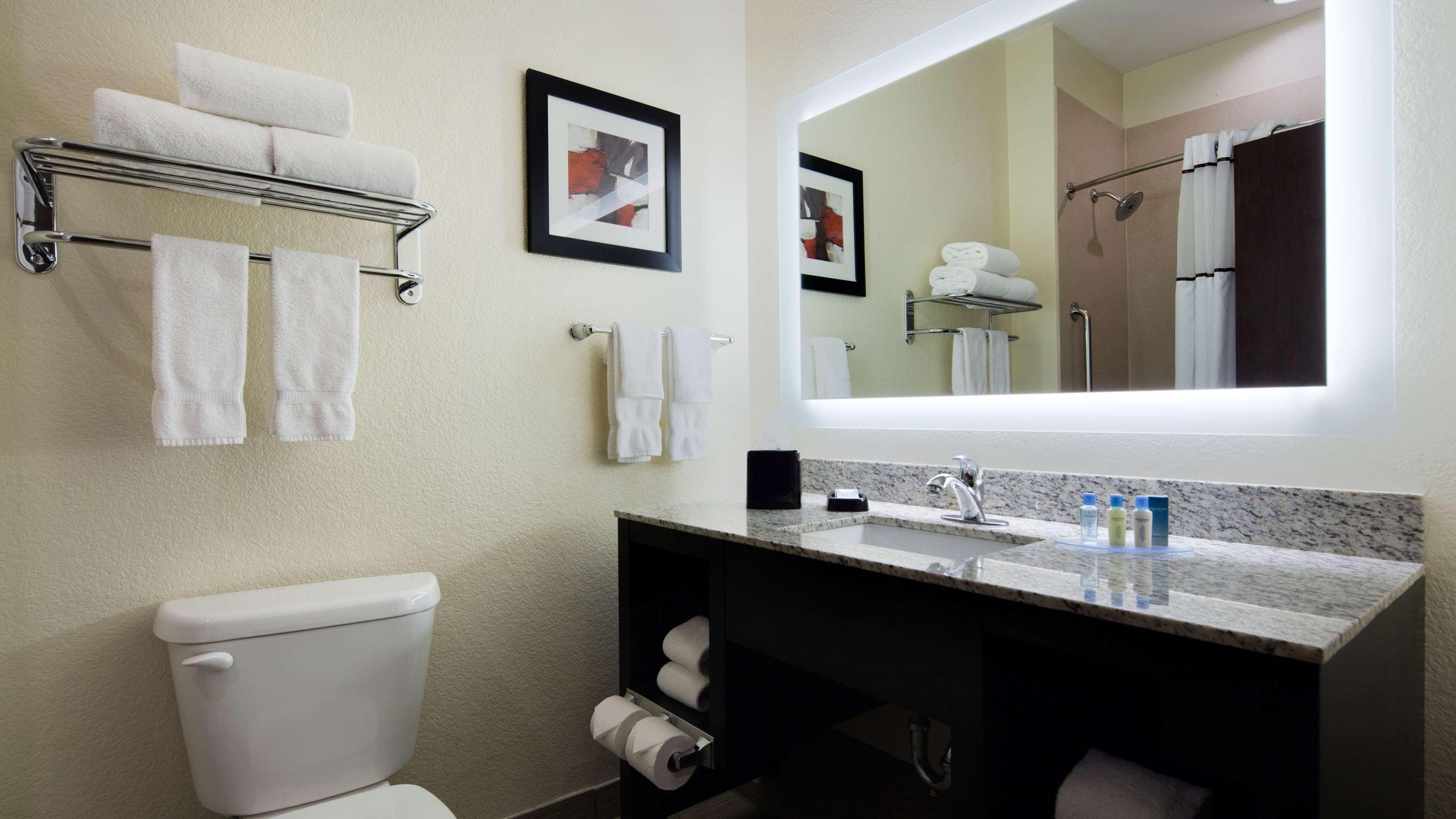 Best Western Plus Fairview Inn & Suites Εξωτερικό φωτογραφία