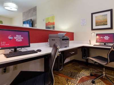 Best Western Plus Fairview Inn & Suites Εξωτερικό φωτογραφία
